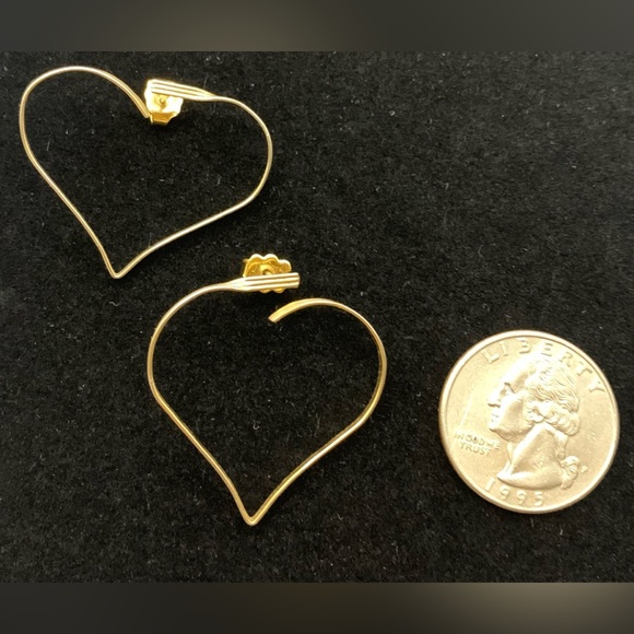 Vintage Avon Gold-tone Split Heart Earrings.Pre-loved - Picture 2 of 5